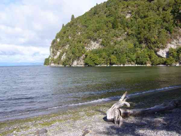 LAKE TAUPO / NEW ZEALAND