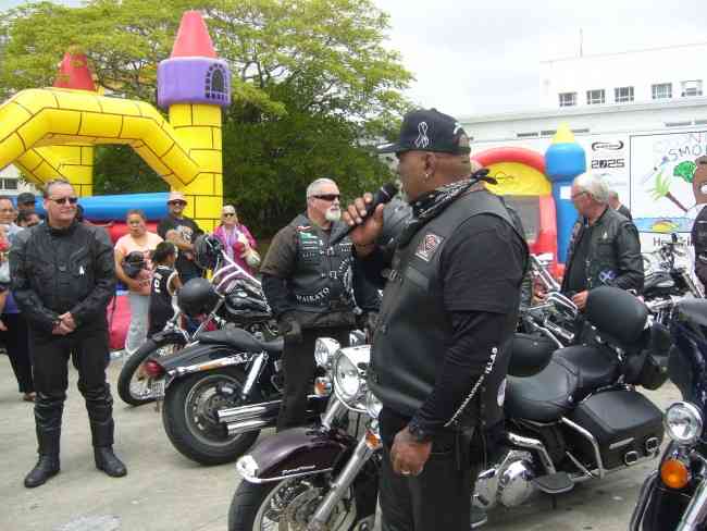 E TU bike Riders in Kaitaia