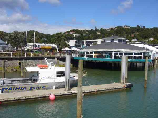 Please notice the houses at the top of the hills in Paihia, not far from where the ground has been moving for years